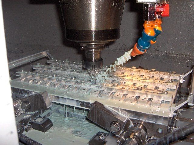 attrezzatura per la fresatura professionale dell'alluminio