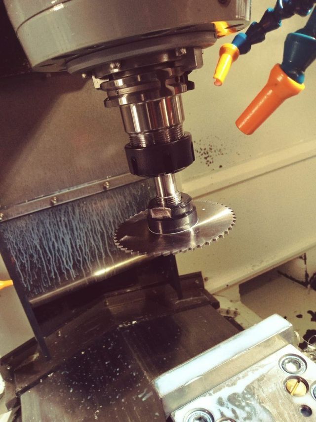 attrezzatura per la fresatura dell'alluminio