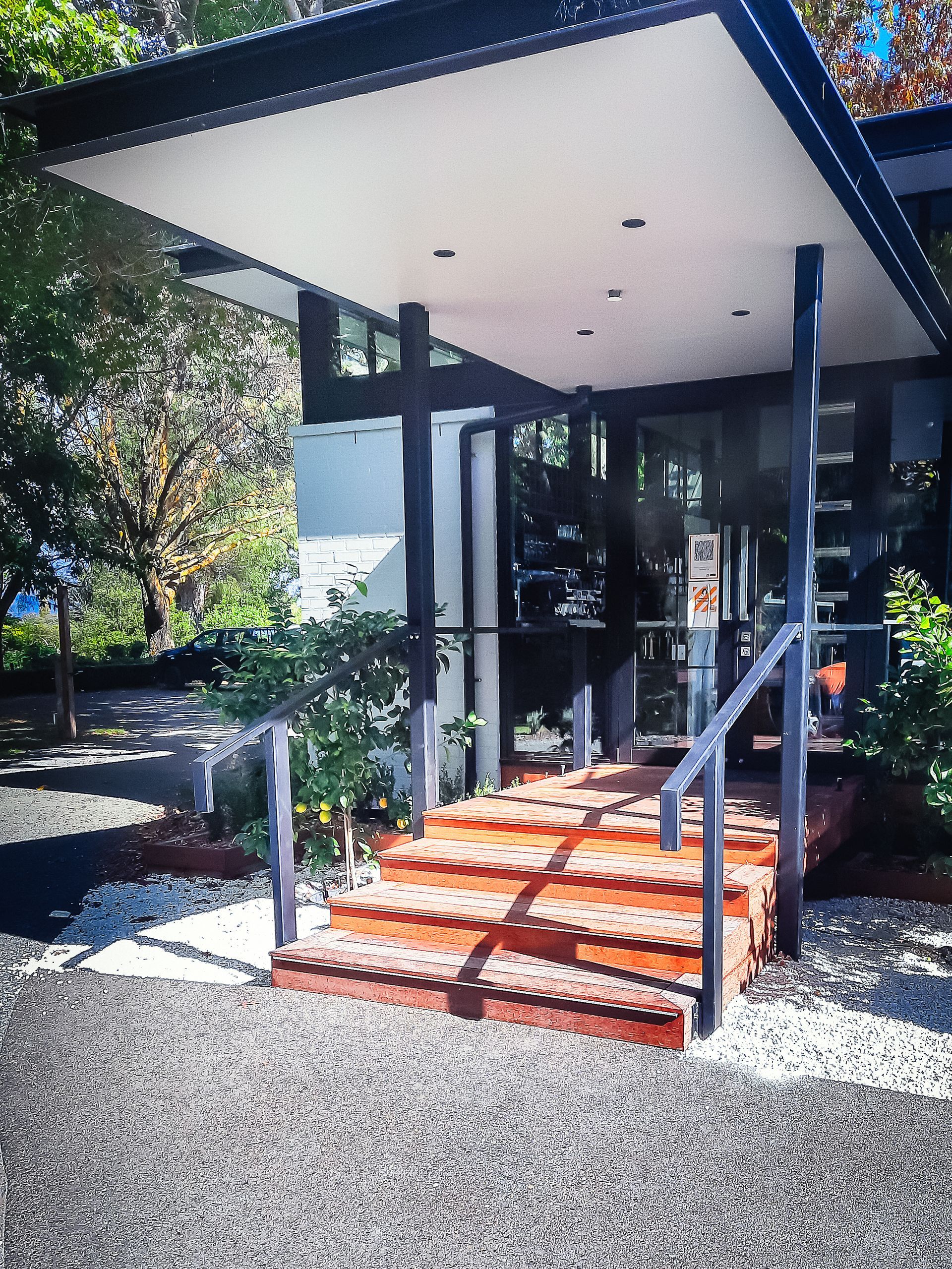 Steel handrails for Harvest Restaurant at The Marlborough luxury hotel, fabricated by GME Tradetech Engineering in Blenheim