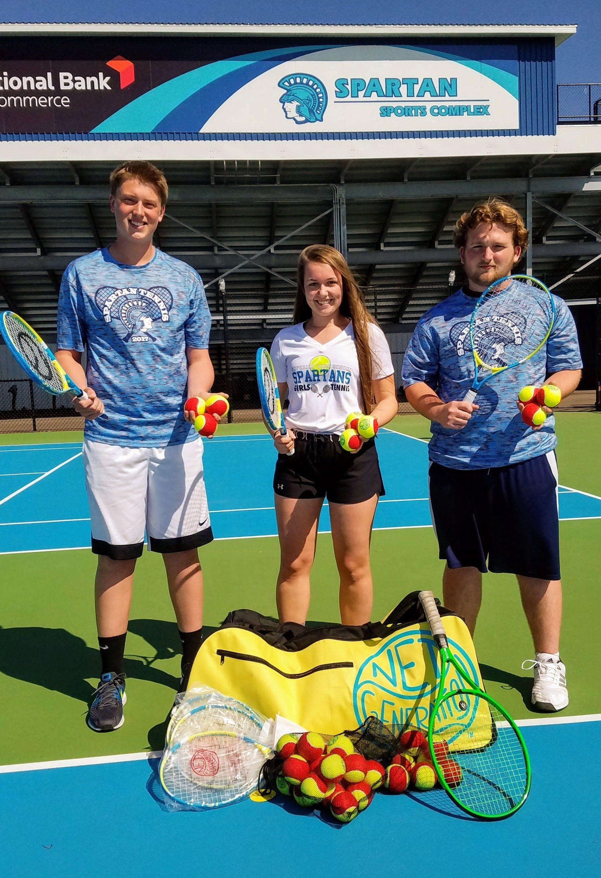 Spartans tennis players ready to volunteer at the summer camps