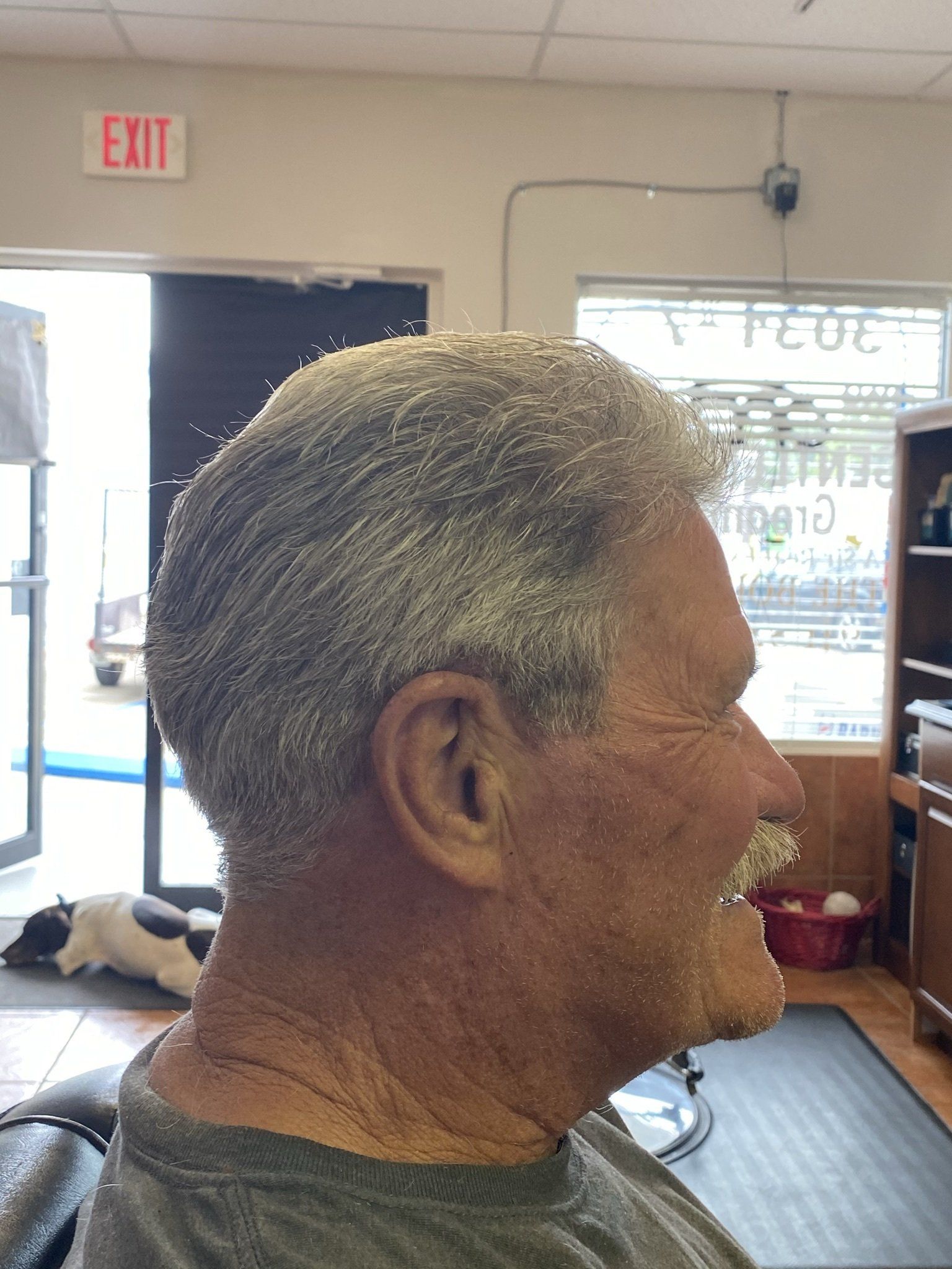 Man Grooming Side — Grove City, FL — The Gentlemen's Grooming Shop