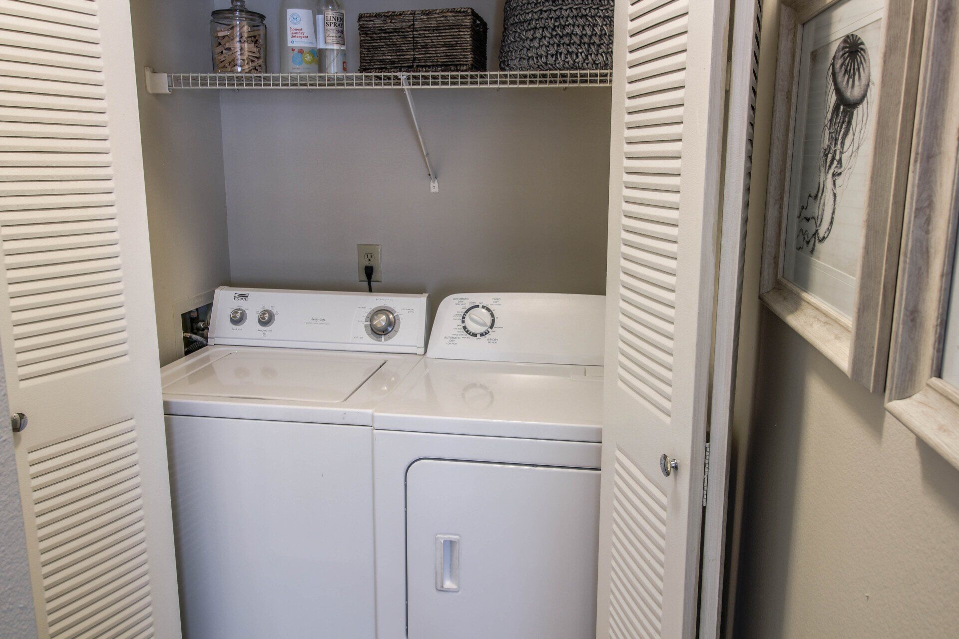 In-Unit Washer and Dryer | The Retreat at Vista Lake