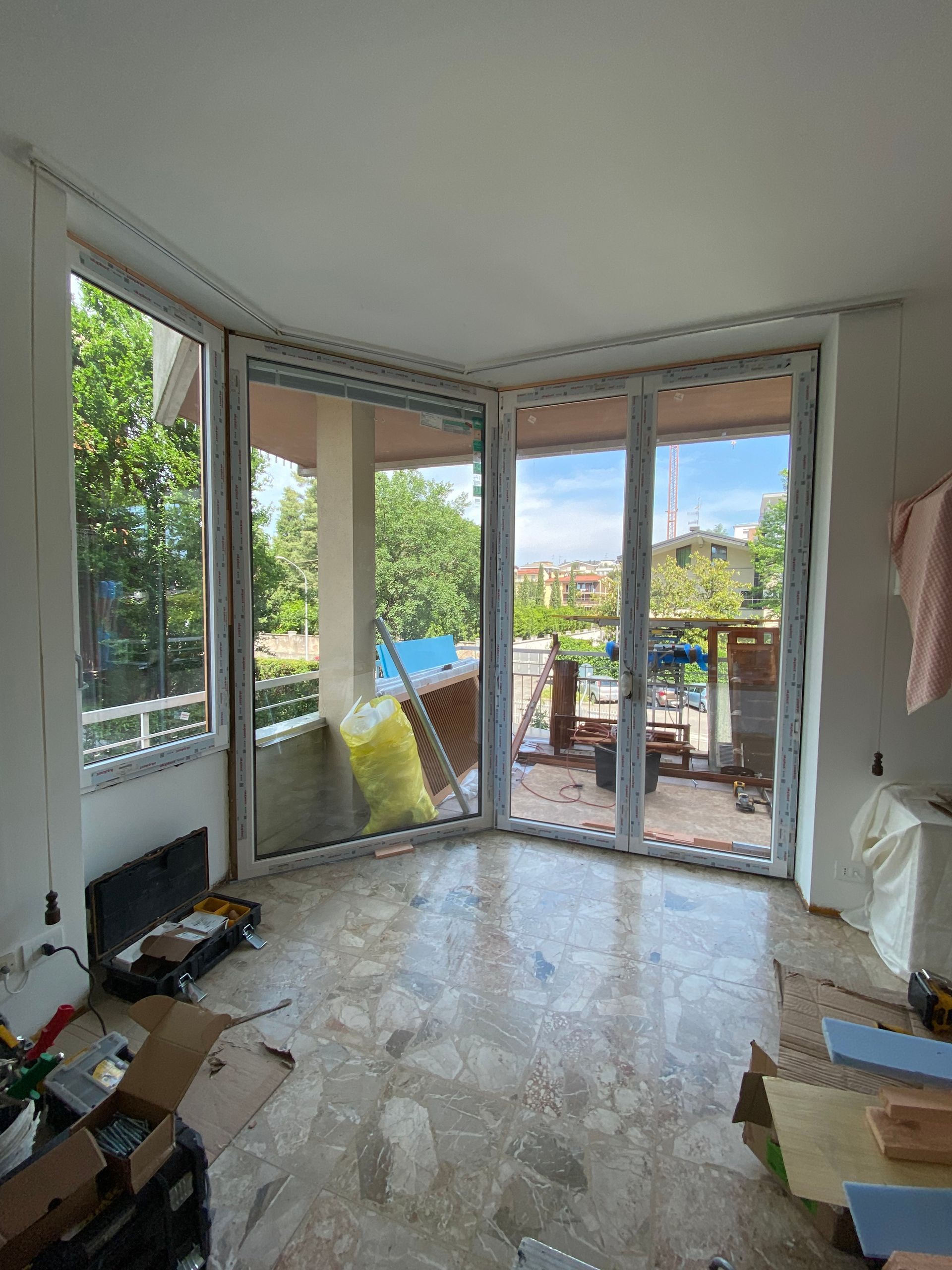 aura infissi varese gallarate