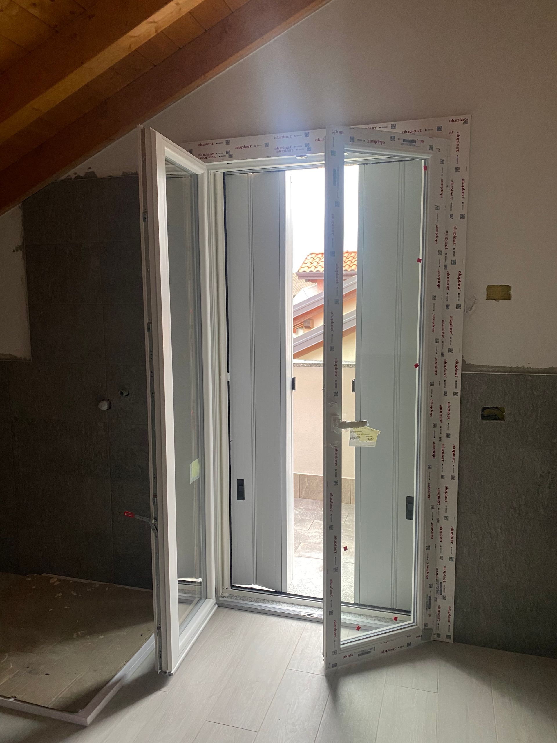 aura infissi varese gallarate