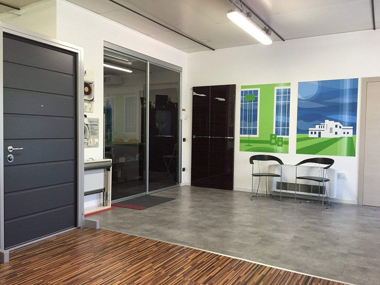 SHOWROOM