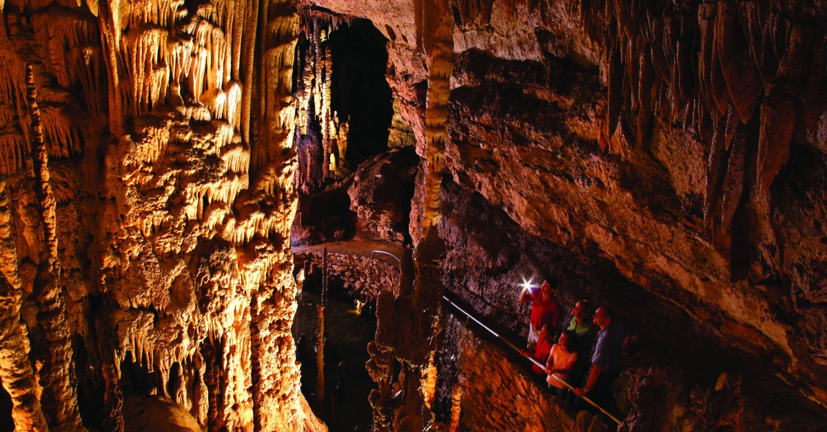 Natural Bridge Caverns