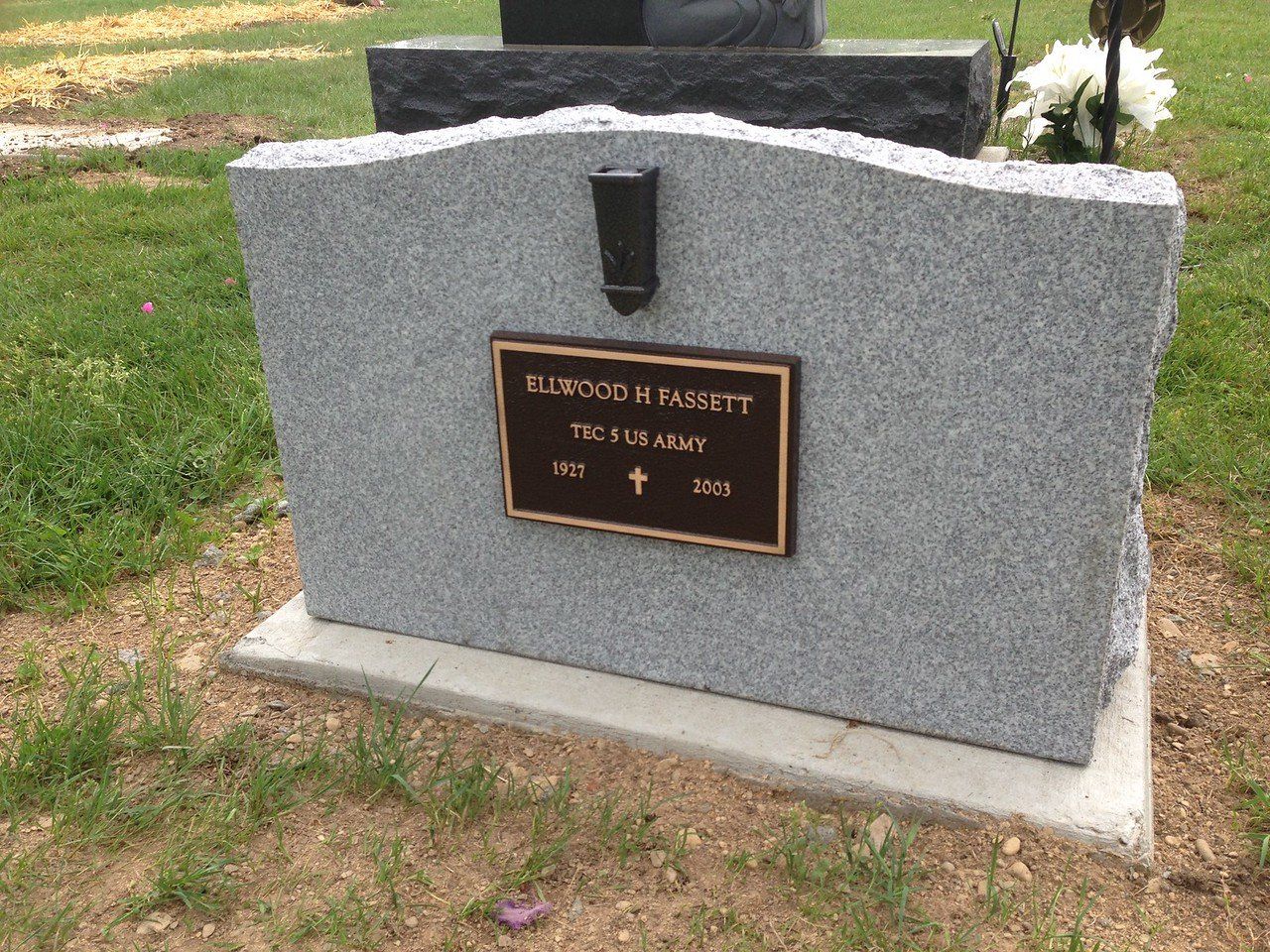 Plain Headstone Monument — Willoughby, OH  —  Northcoast Memorials