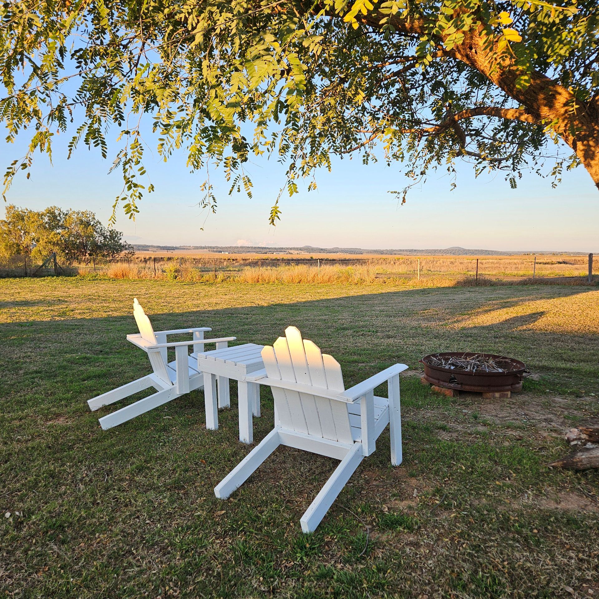 King Wise Farmhouse Camp Fire