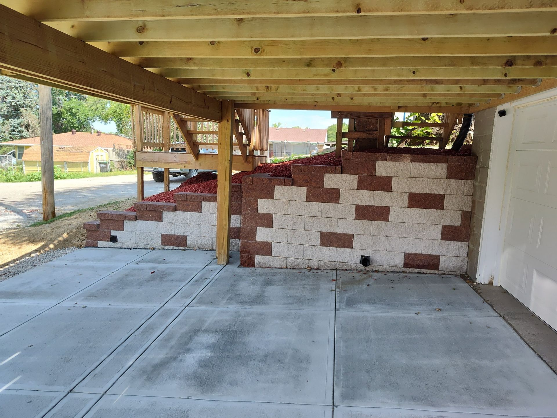 Driveway - Omaha, Nebraska - Mascoutah, IL - Jensen Retaining Walls