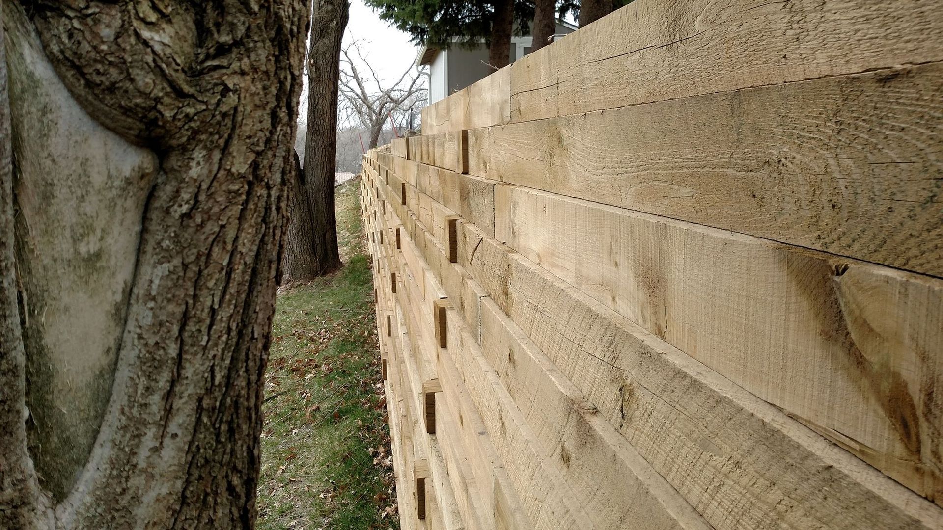 Quality Wooden Wall - Omaha, Nebraska - Mascoutah, IL - Jensen Retaining Walls