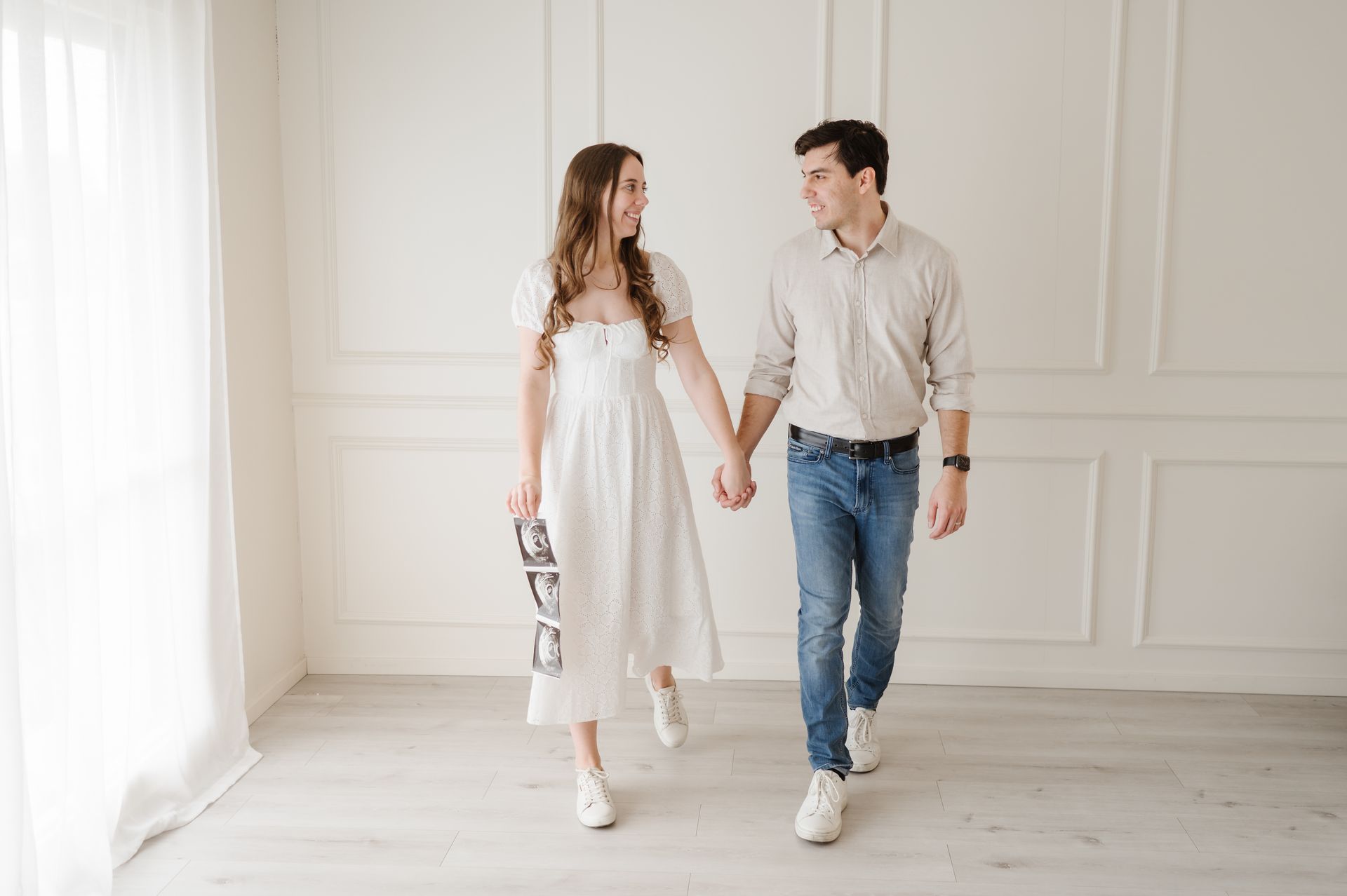 Huntington Beach Modern Studio Pregnancy Announcement Photos