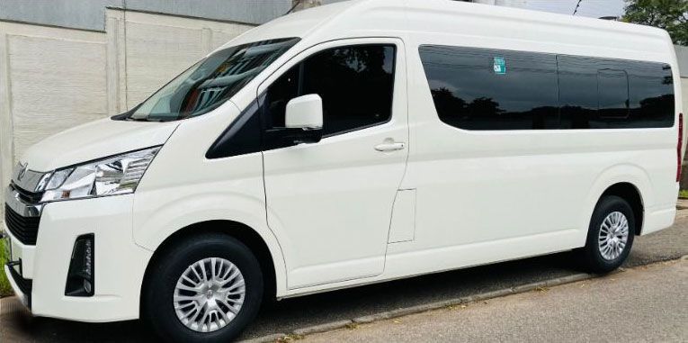 ROMING RENT A CAR - TOYOTA HIACE