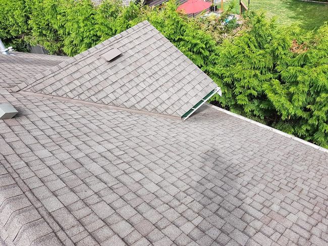 photo of a nice clean roof by our team member