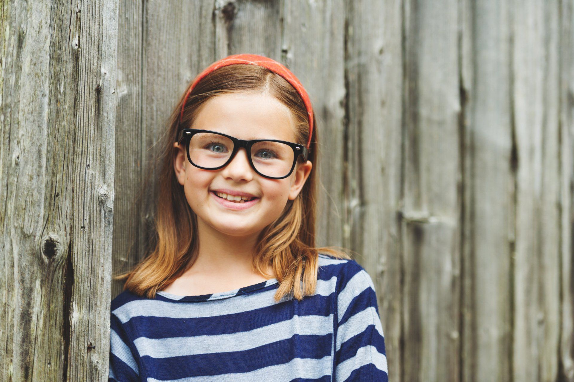 Очки для детей. She has got Glasses Glasses for Kid picture.