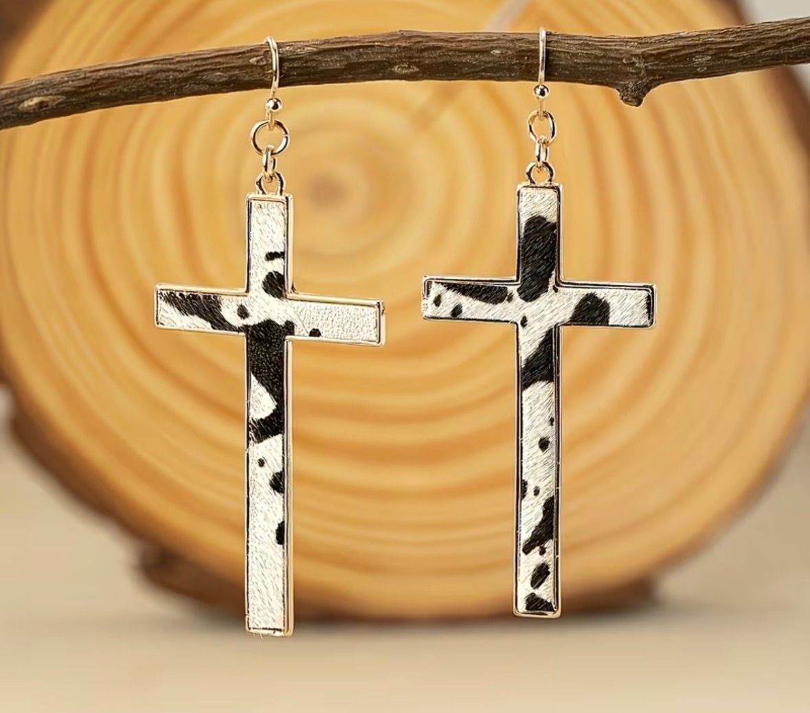 BCER965 Cowhide Ear Rings