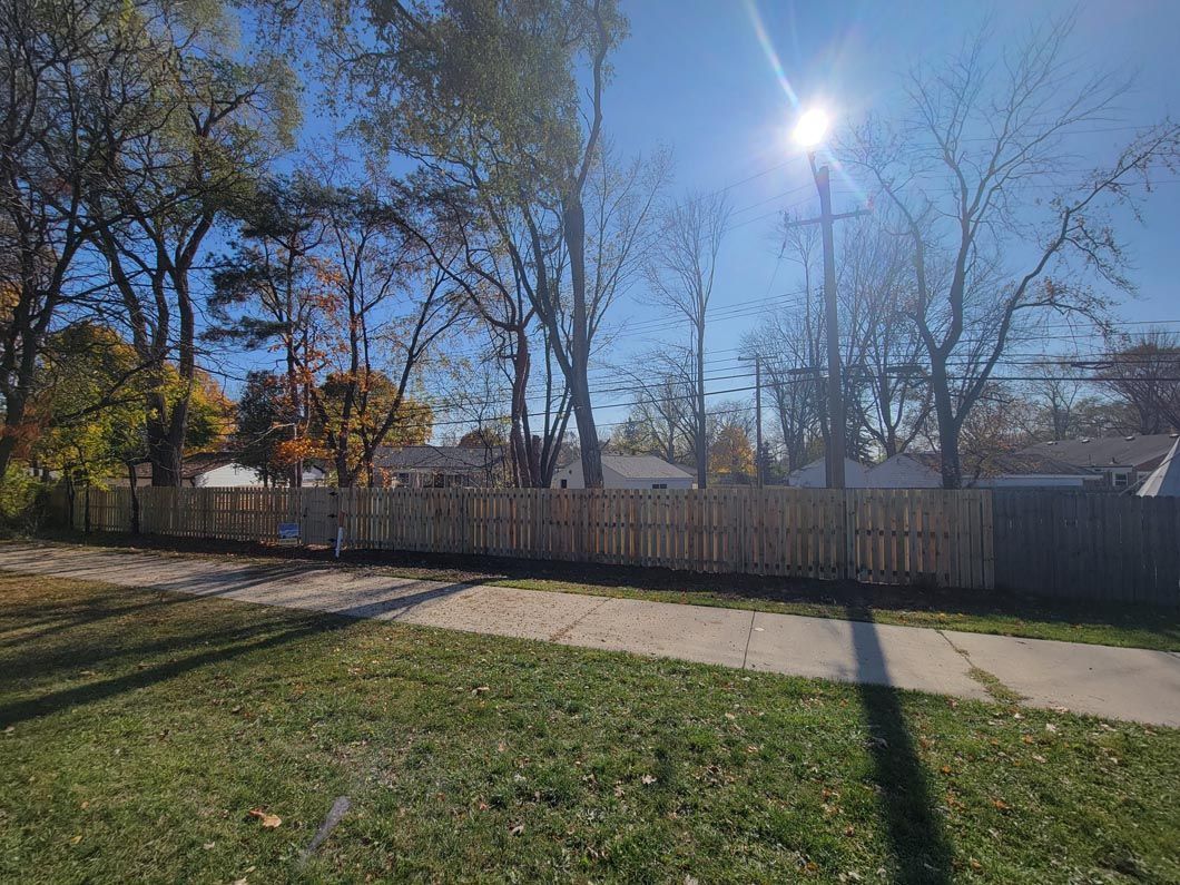 A wood privacy fence in Troy, MI by Elite Wood Fencing