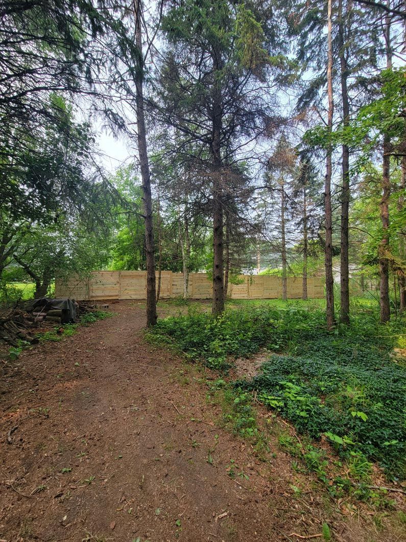 A wood privacy wall in Troy, MI by Elite Wood Fencing