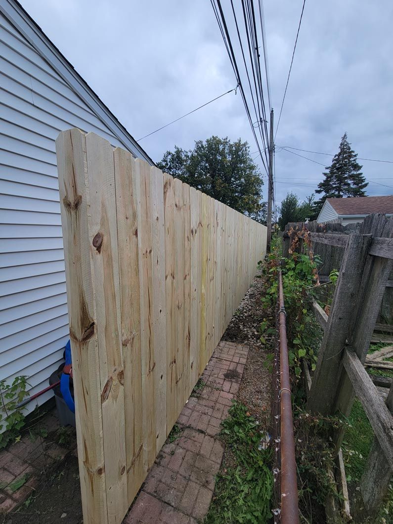 A wood privacy fence in Troy, MI by Elite Wood Fencing