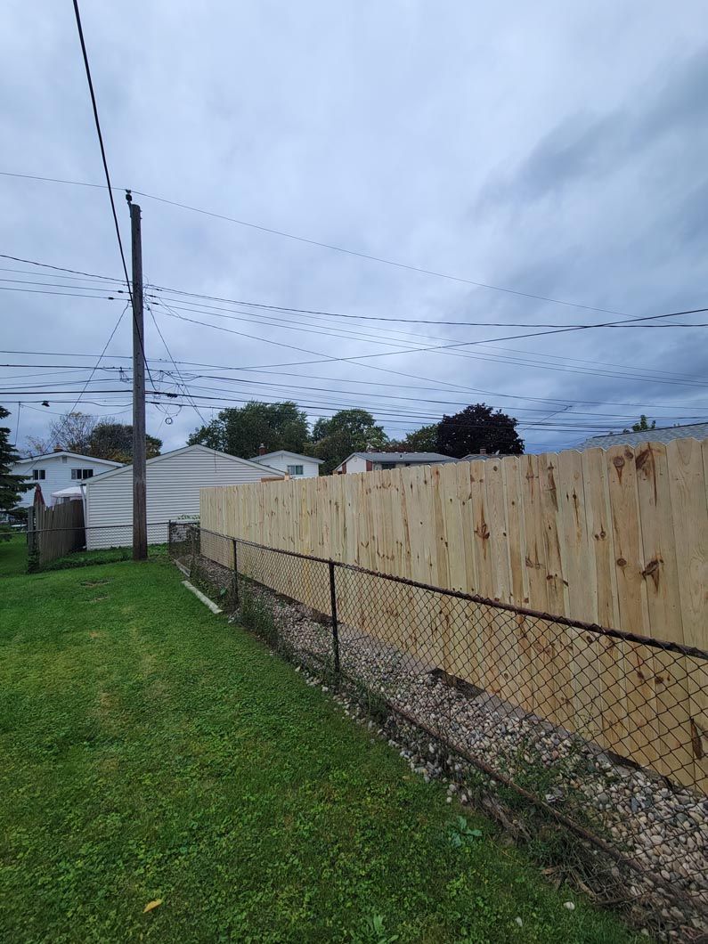 A wood privacy fence in Troy, MI by Elite Wood Fencing