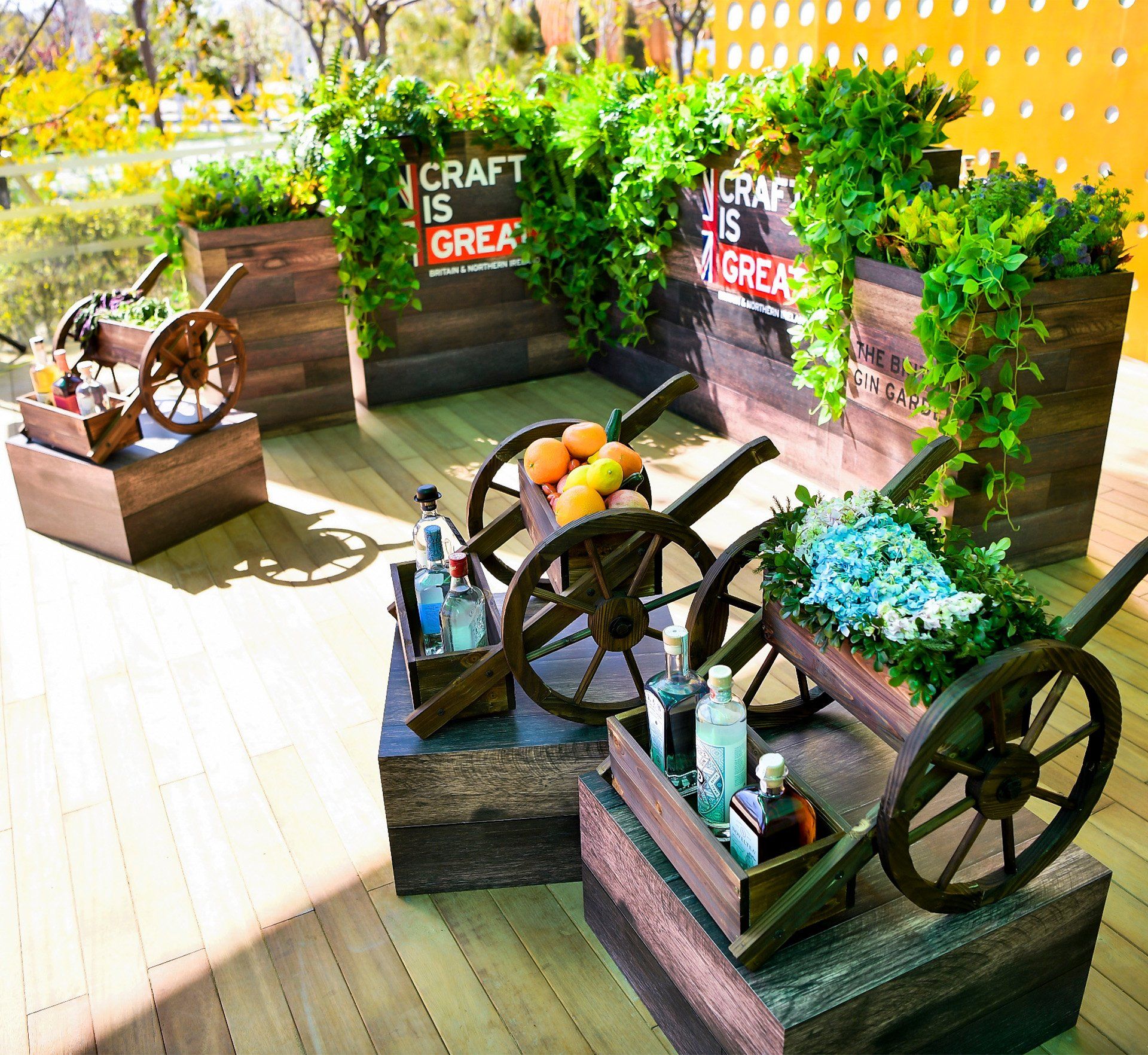 Promoting UK gin in China