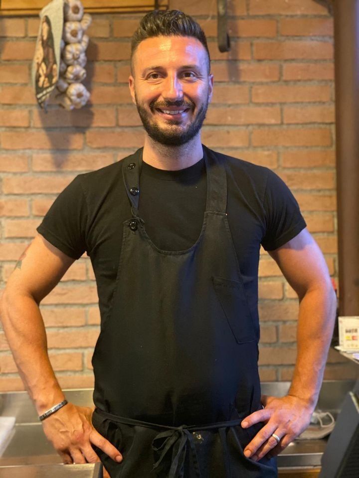 cameriere del ristorante tipico toscano