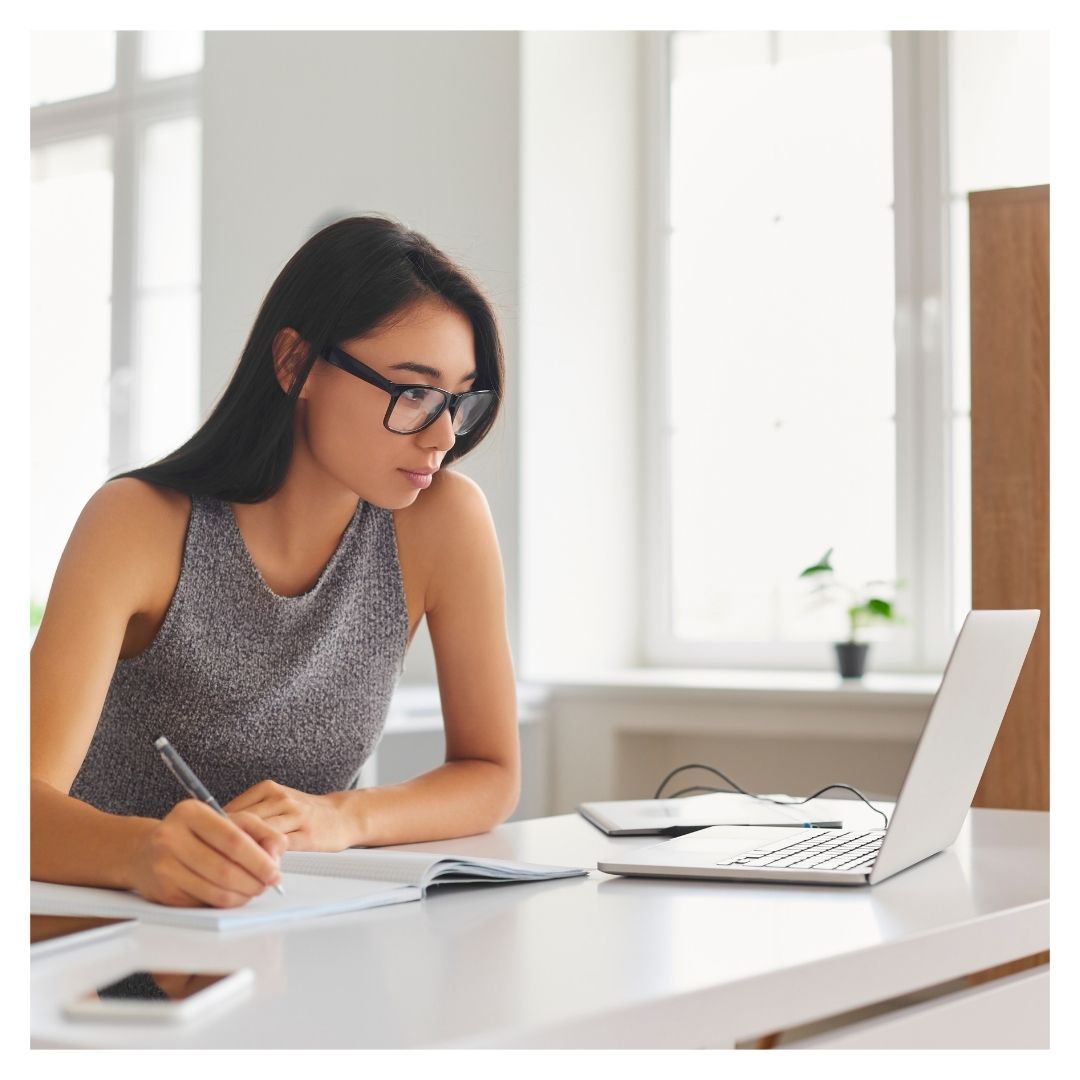 female student determining her budget