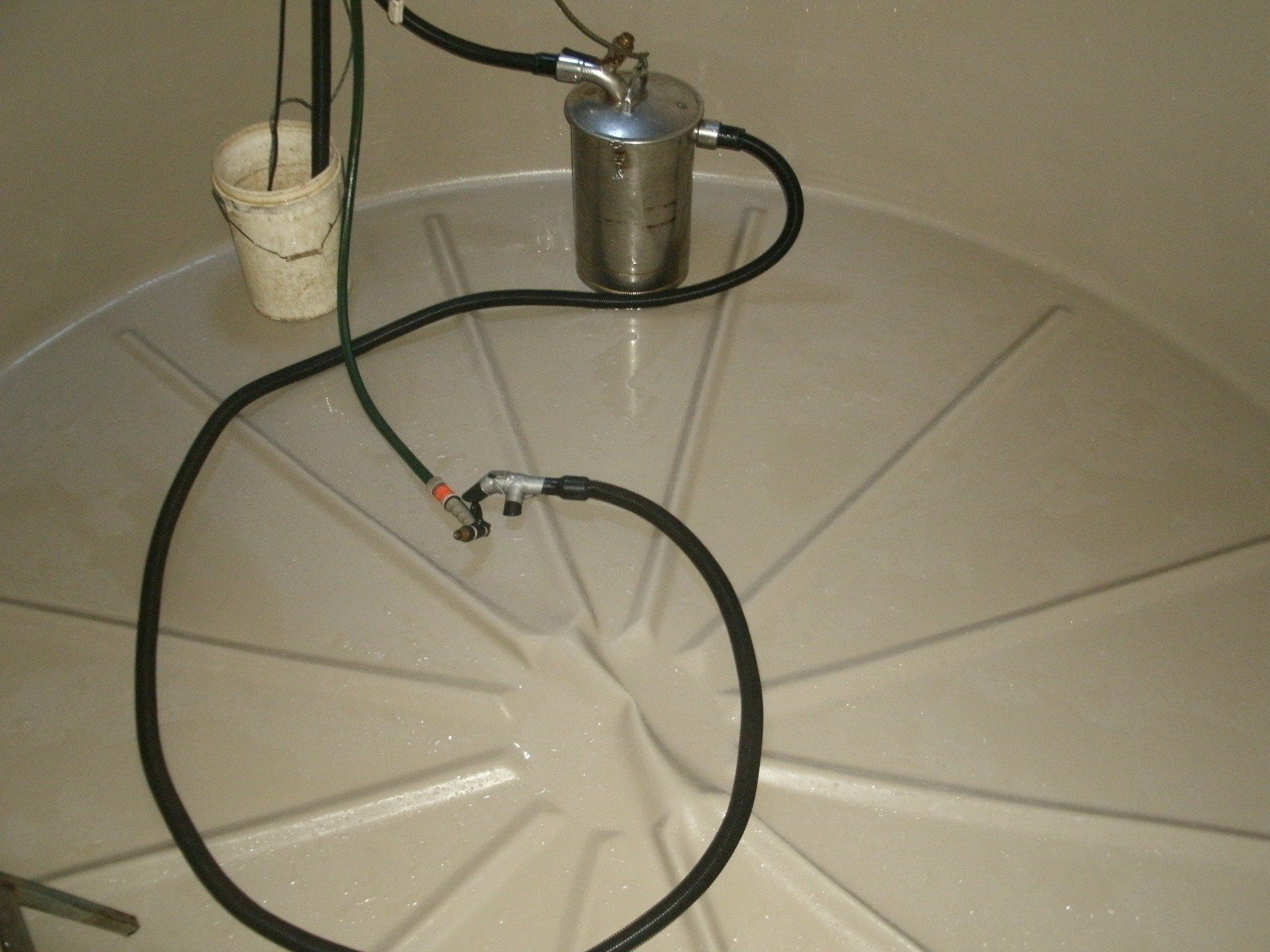 Clean Water Tank — Alligator Water Tank Cleaning in Pomona, QLD