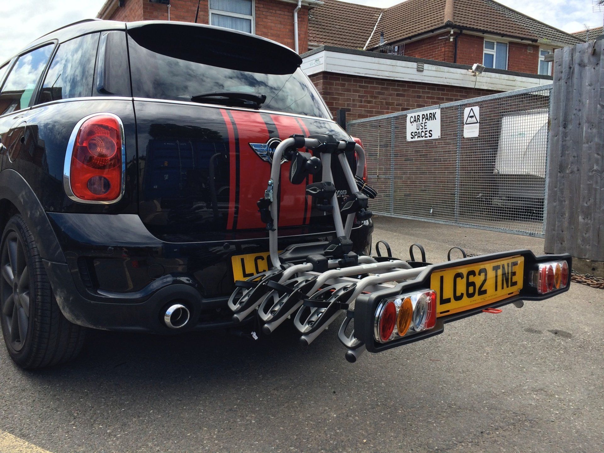 Vehicle towbars