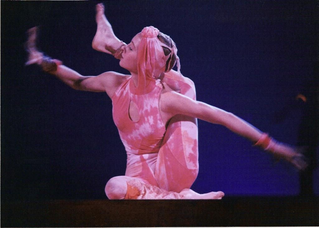 How are AR/VR simulations used in choreography & dance training?