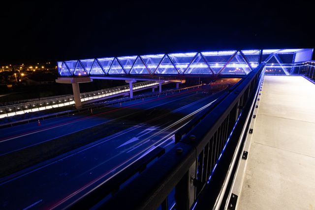 Tauranga Pedestrian Overbridge: LED Puck in Milestone NZ Footbridge