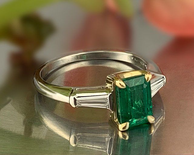 emerald ring emerald shaped ring 18ky gold ring