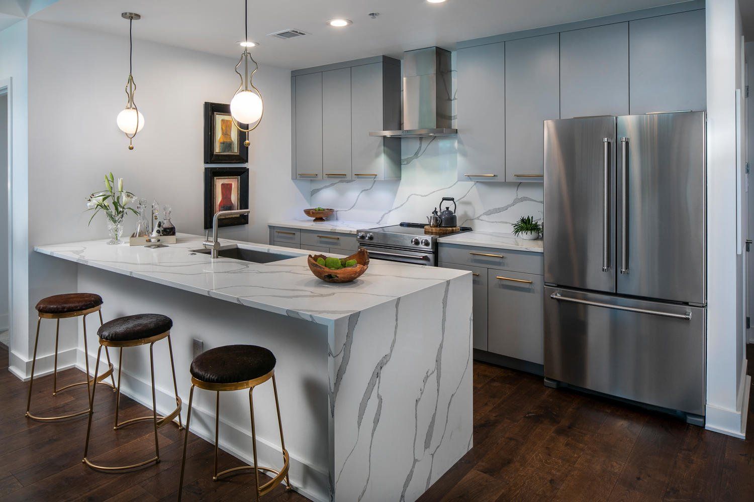 Simple Gray Kitchen Cabinets