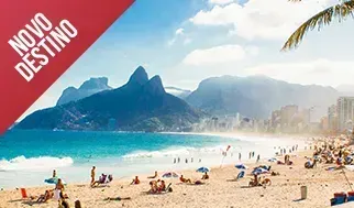 Praia de Copacabana num dia ensolarado, com um selo escrito 