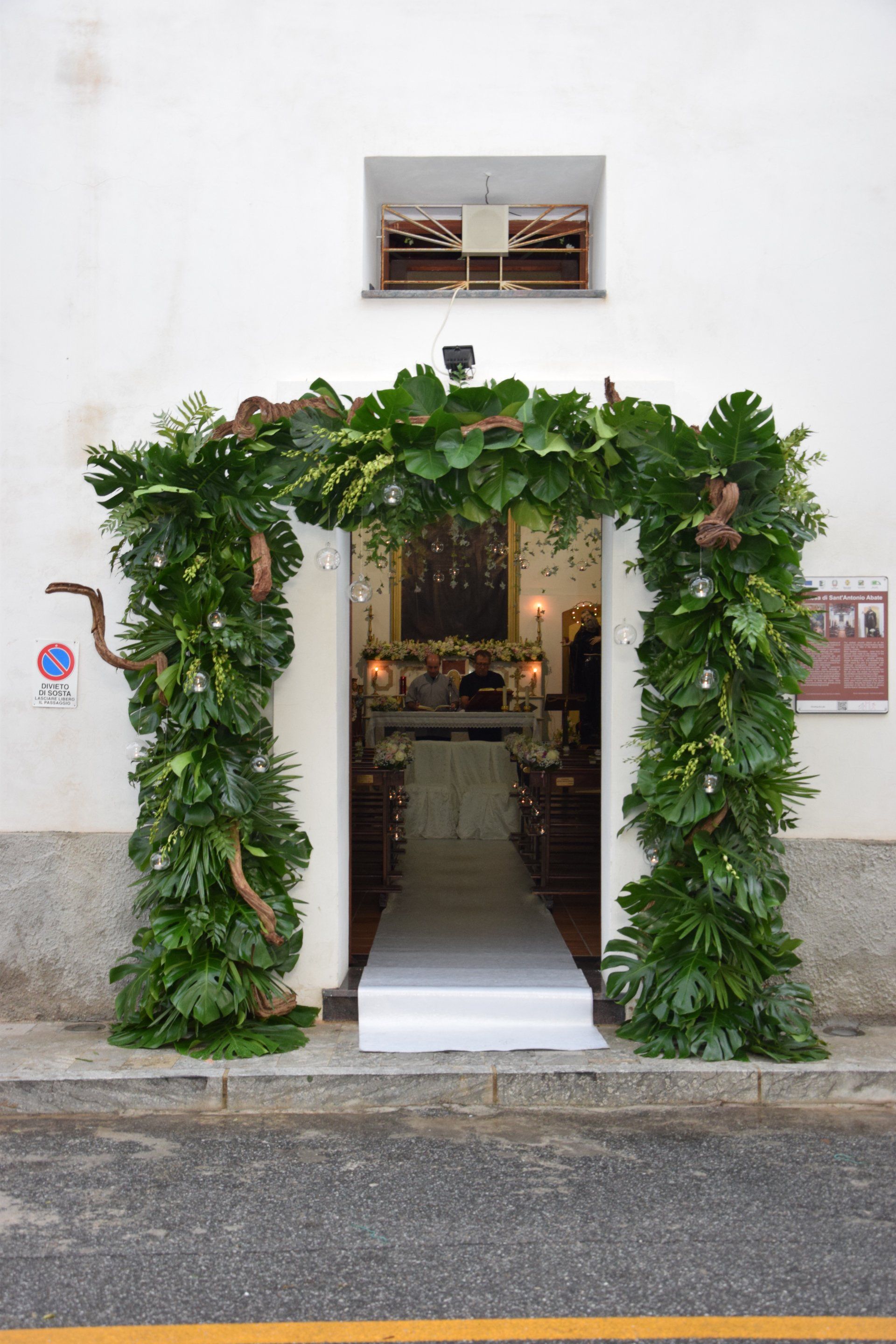 arco fiori chiesa