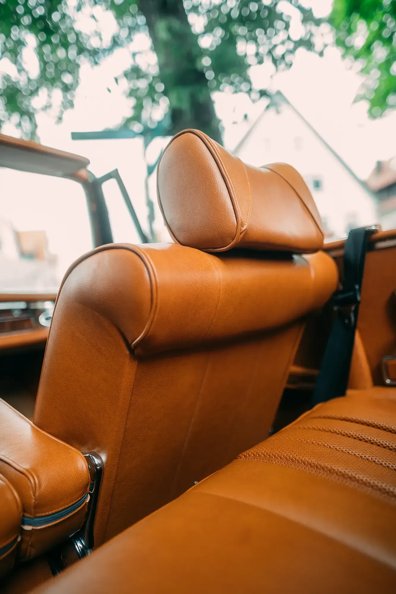 MERCEDES BENZ W11 CABRIOLET 280SE, Detail Ledersitze
