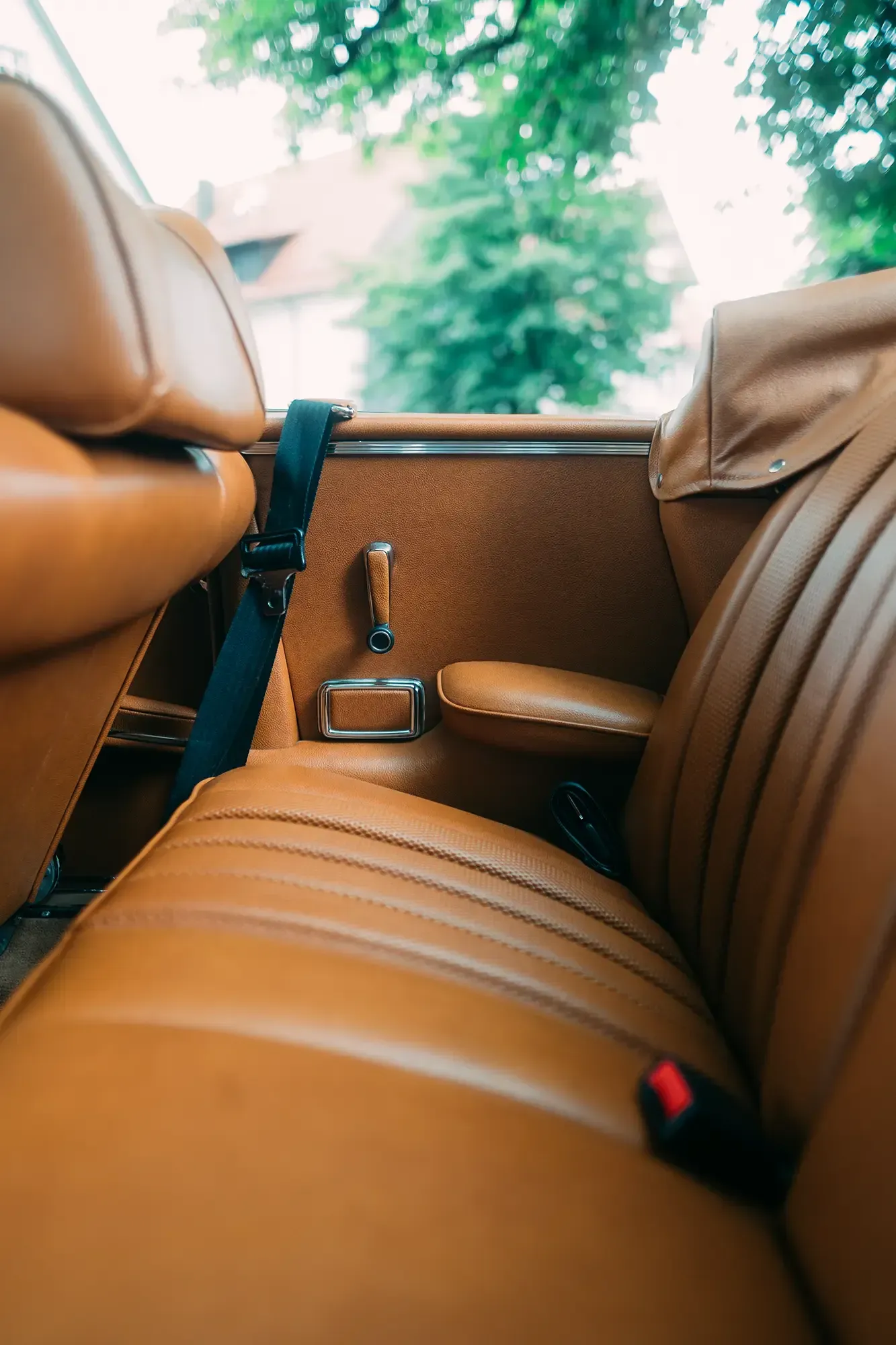 MERCEDES BENZ W11 CABRIOLET 280SE, Restaurierung im Original-Design