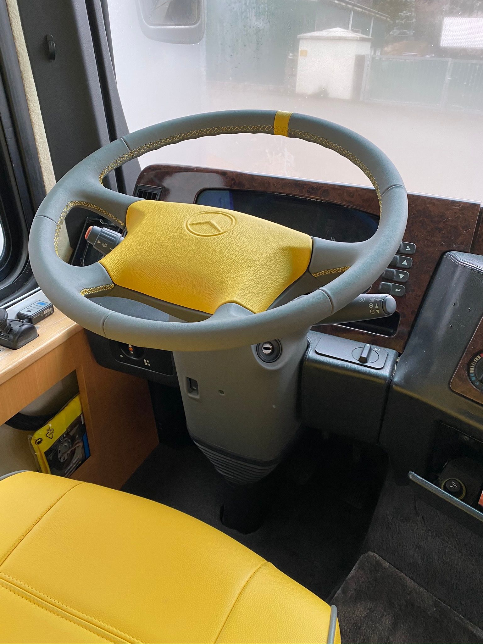 Wohnmobil, Lenkrad neu bezogen