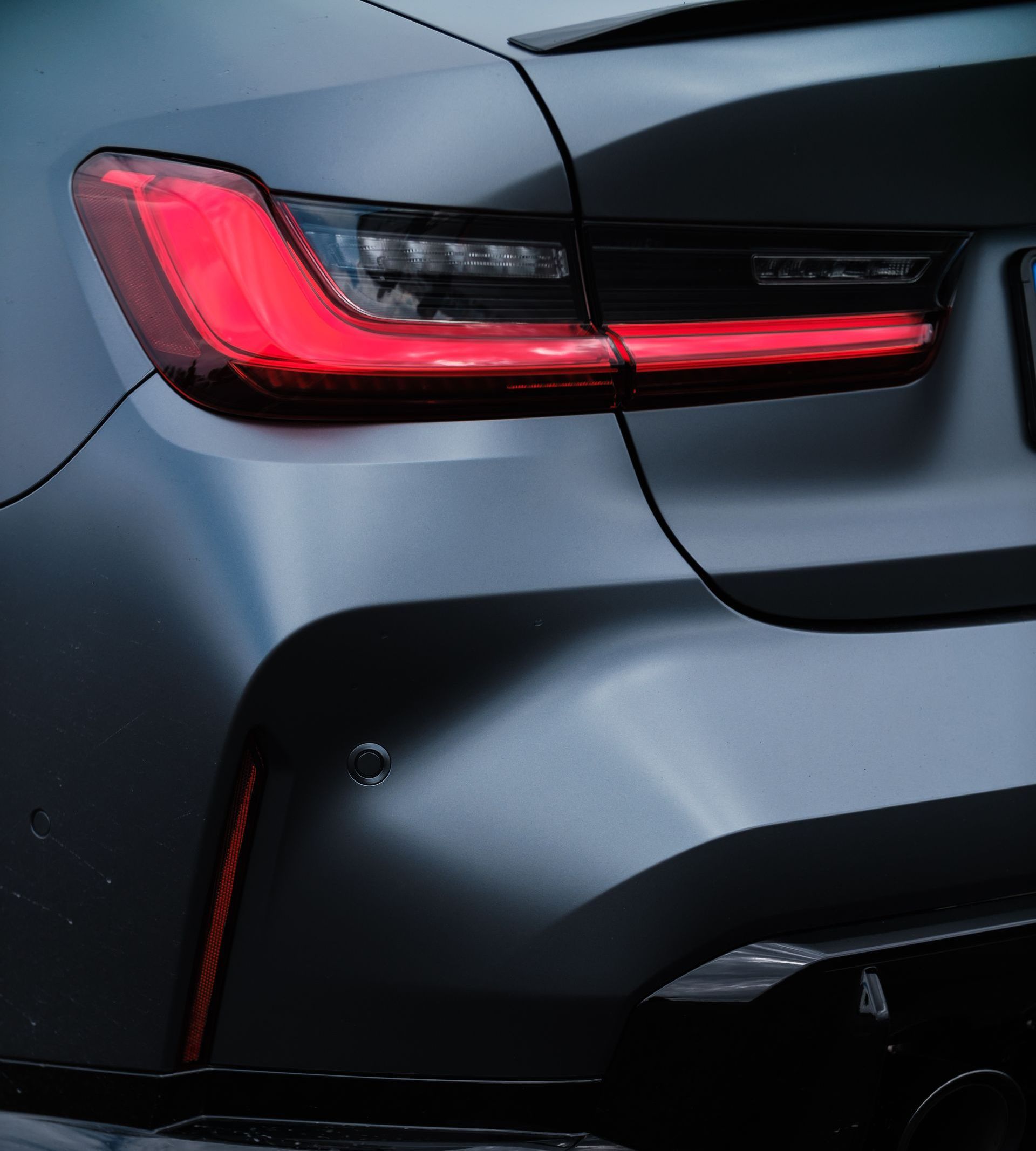 A close up of a car 's tail light