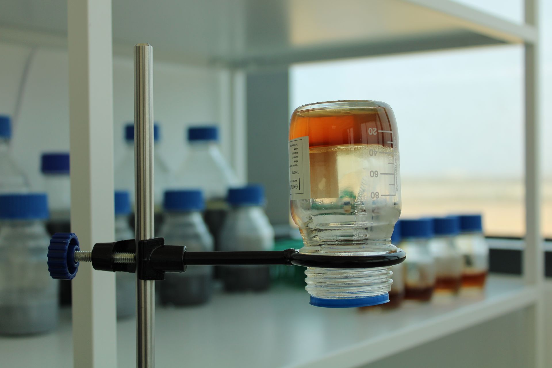 PolyDox™ gel working time laboratory tests in 1 to 24 hours. 