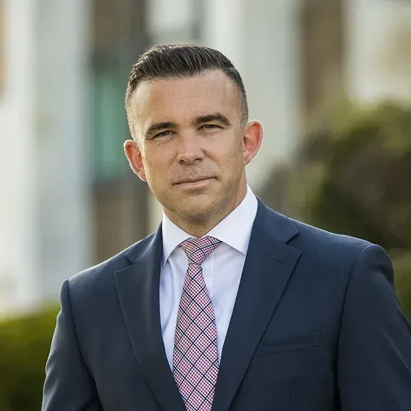 Attorney Jonathan Van Dina Headshot