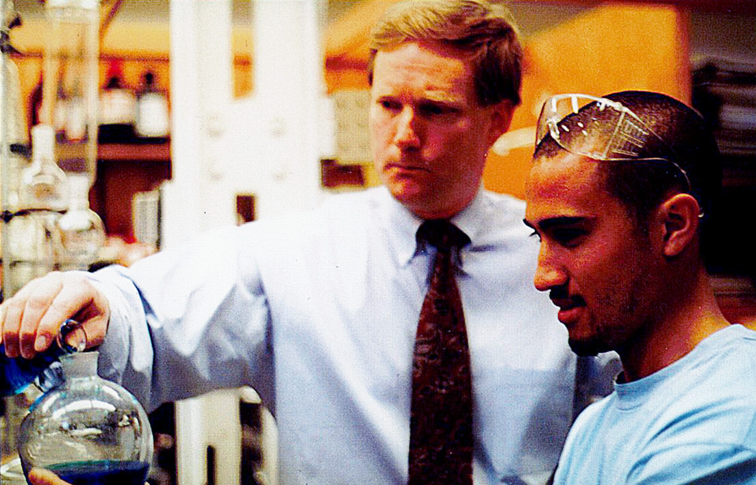 Thomas Hocker, MD at a Yale undergratuate chemistry lab