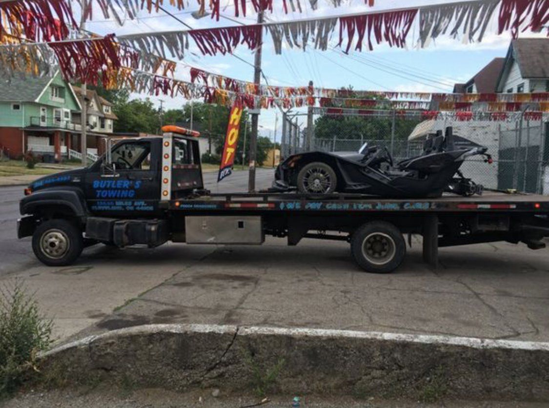 Flatbed Truck — Cleveland, Ohio —  Butler’s Best Price Towing & Junk Car Buyer