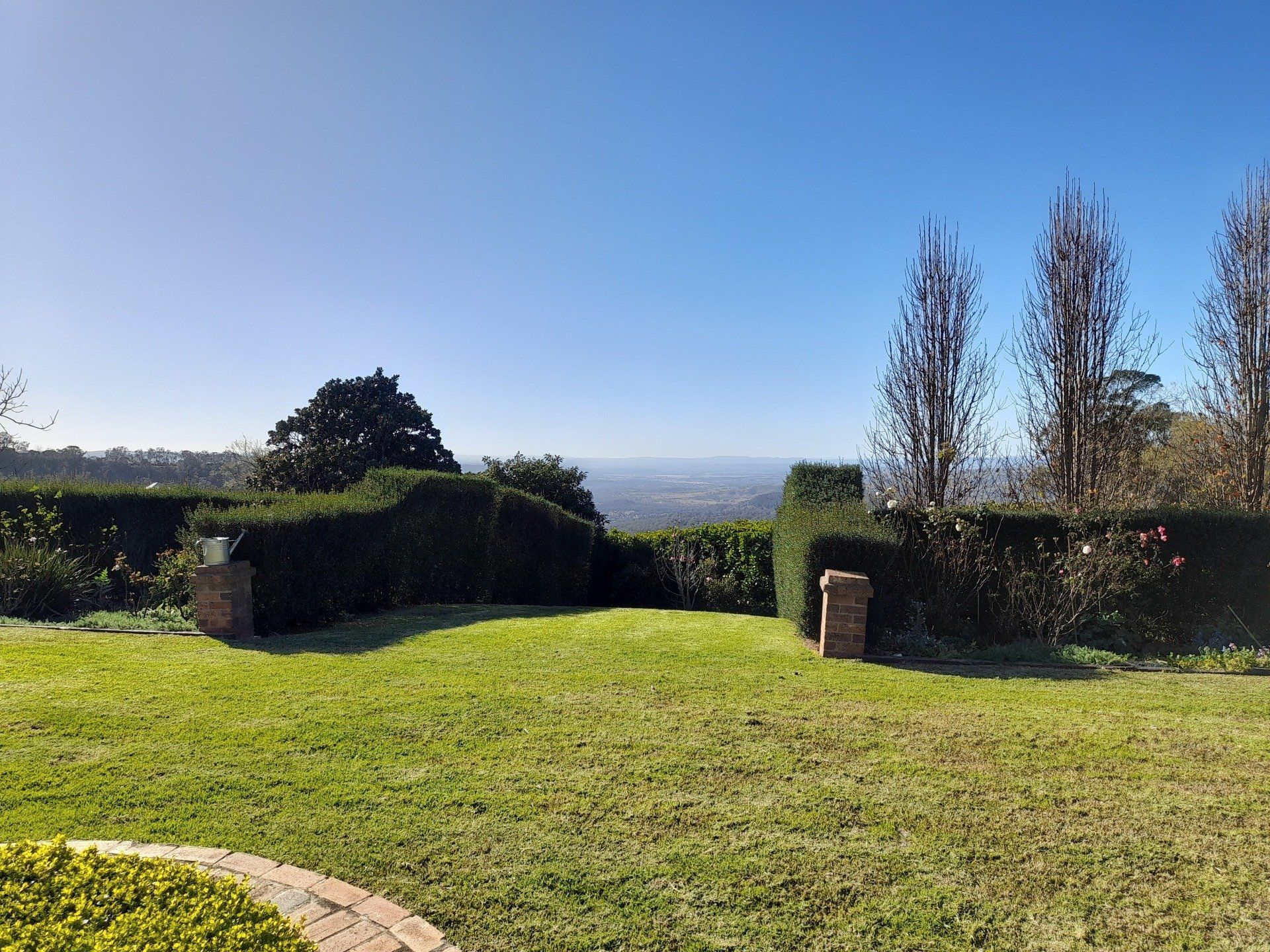 A spectacular view at Lou's mid morning job from the edge of the Toowoomba Range.