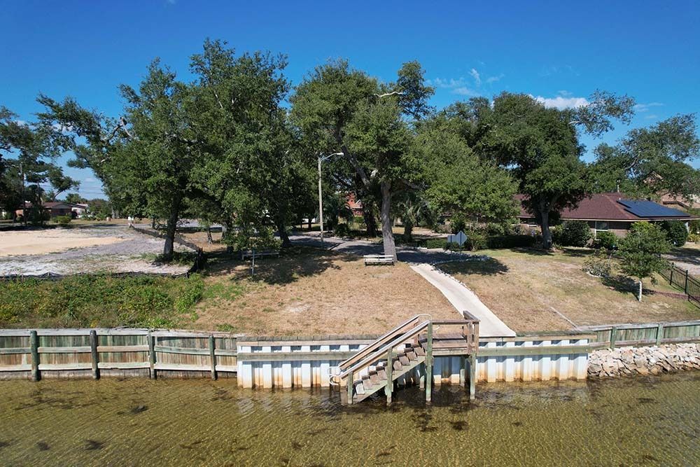 Cedar Ave Seawall Construction | Panama City, FL | Bay City Builders