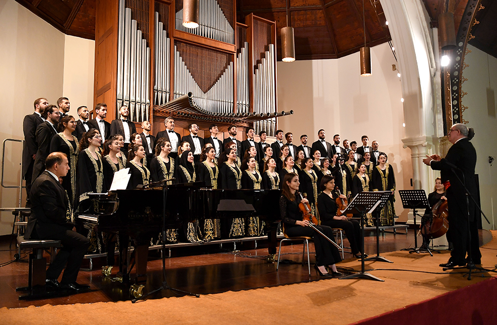 Giving Voice to Music concert at AUB Hall, with the Al Fayha National choir 