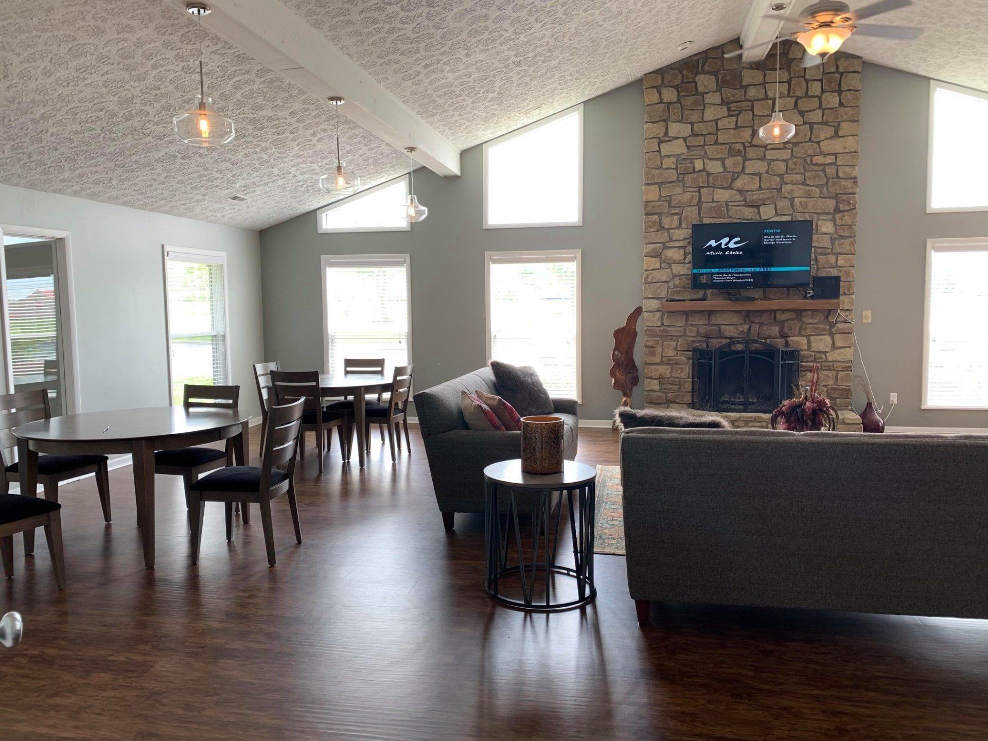 Cross Lake Apartments in Anderson, IN JG² Companies