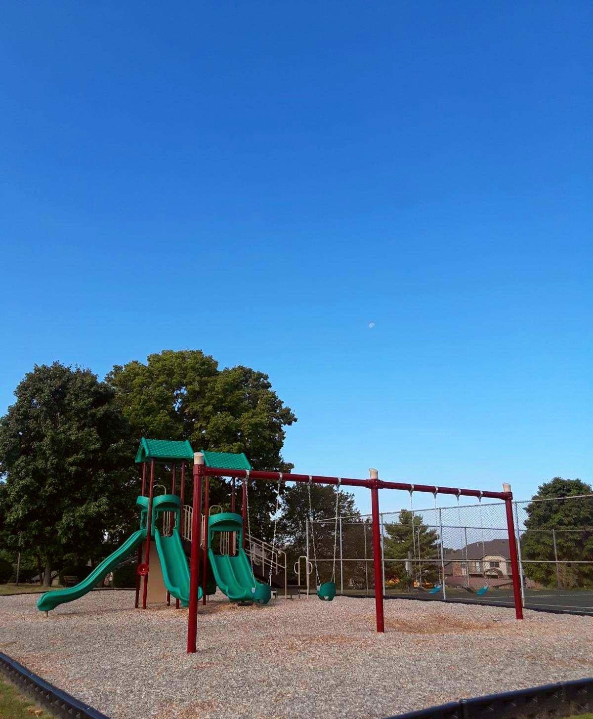 Cross Lakes Apartments in Anderson, Indiana photo gallery