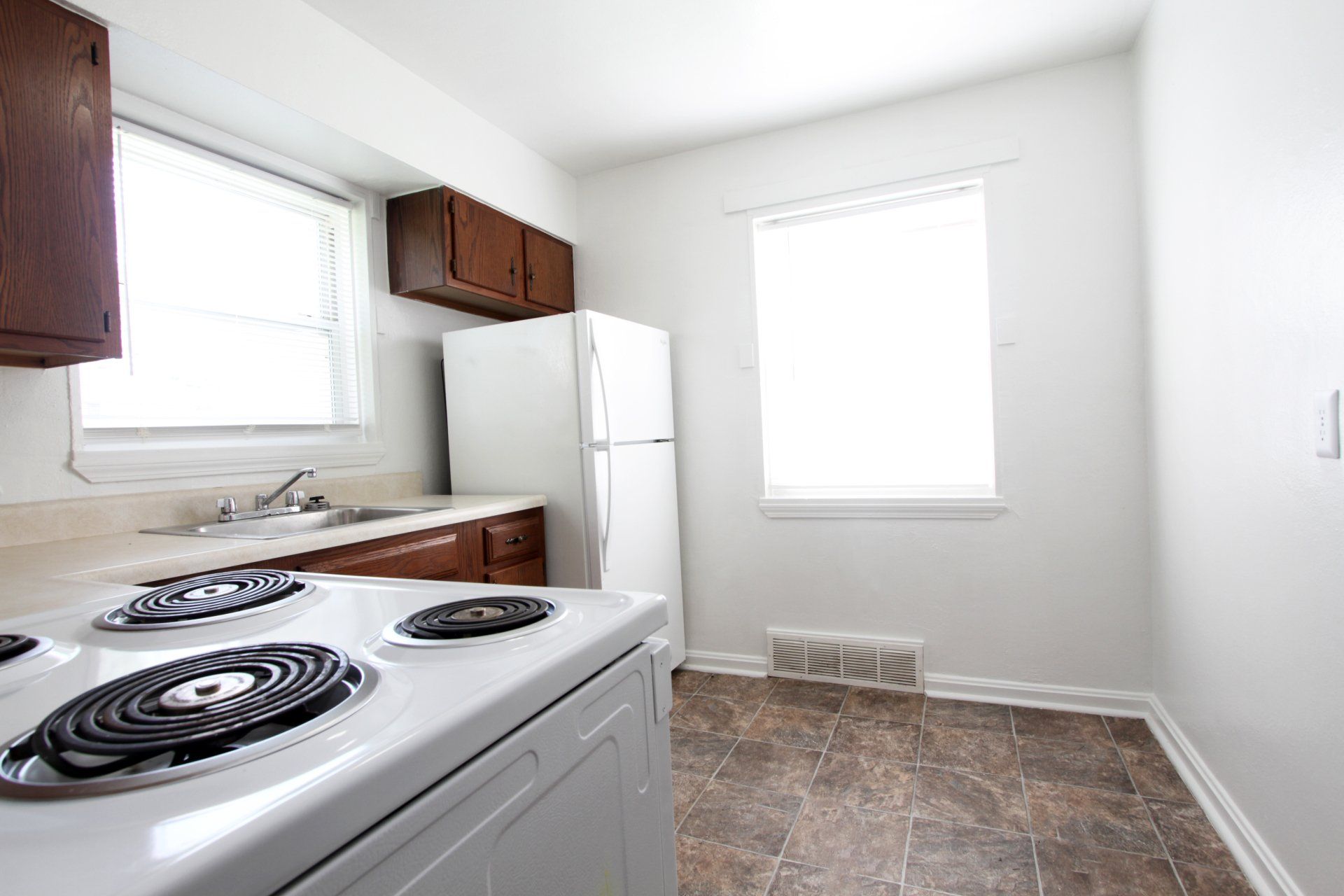 colonial manor apartments in evansville, indiana photo gallery