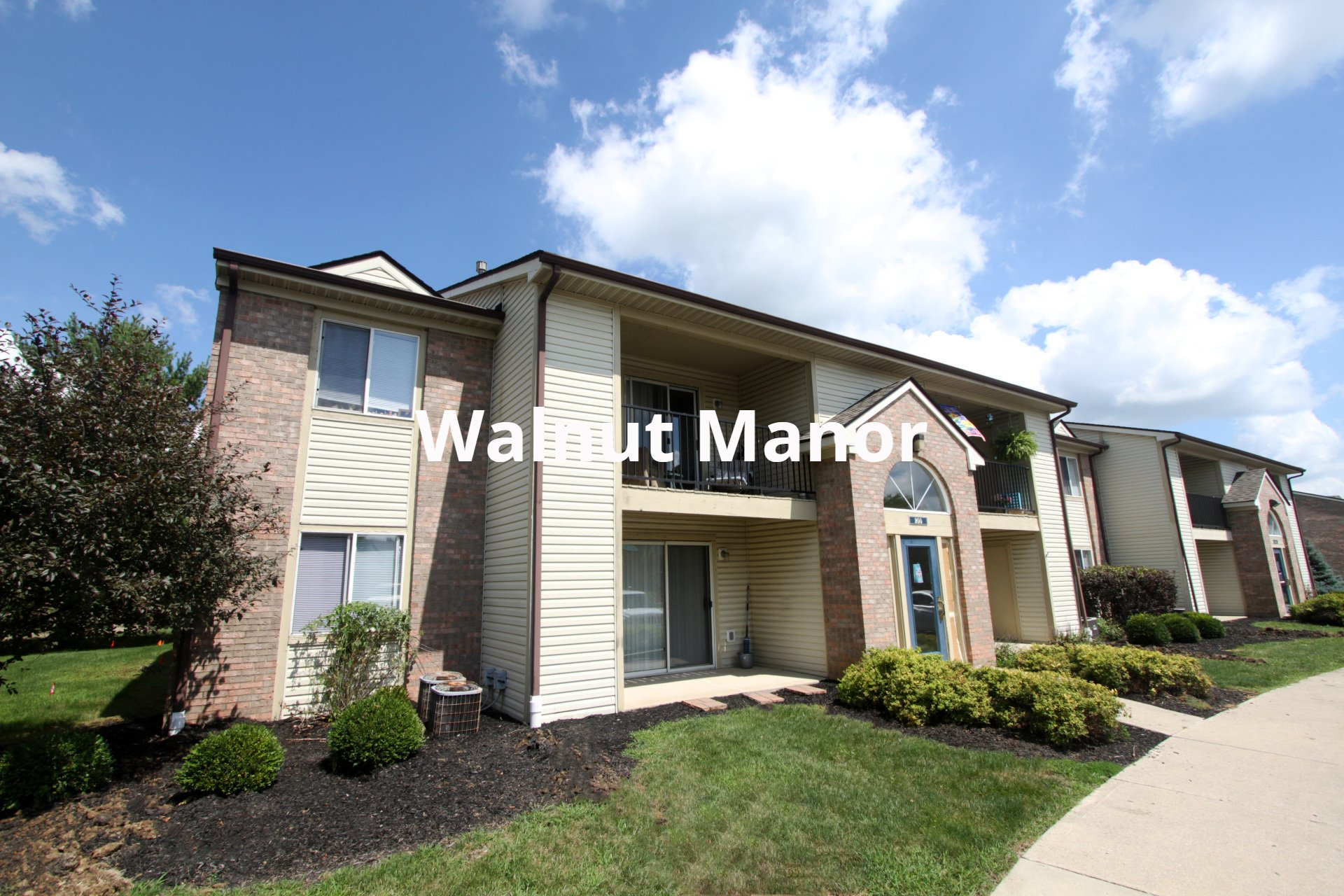 Walnut Manor Apartments
