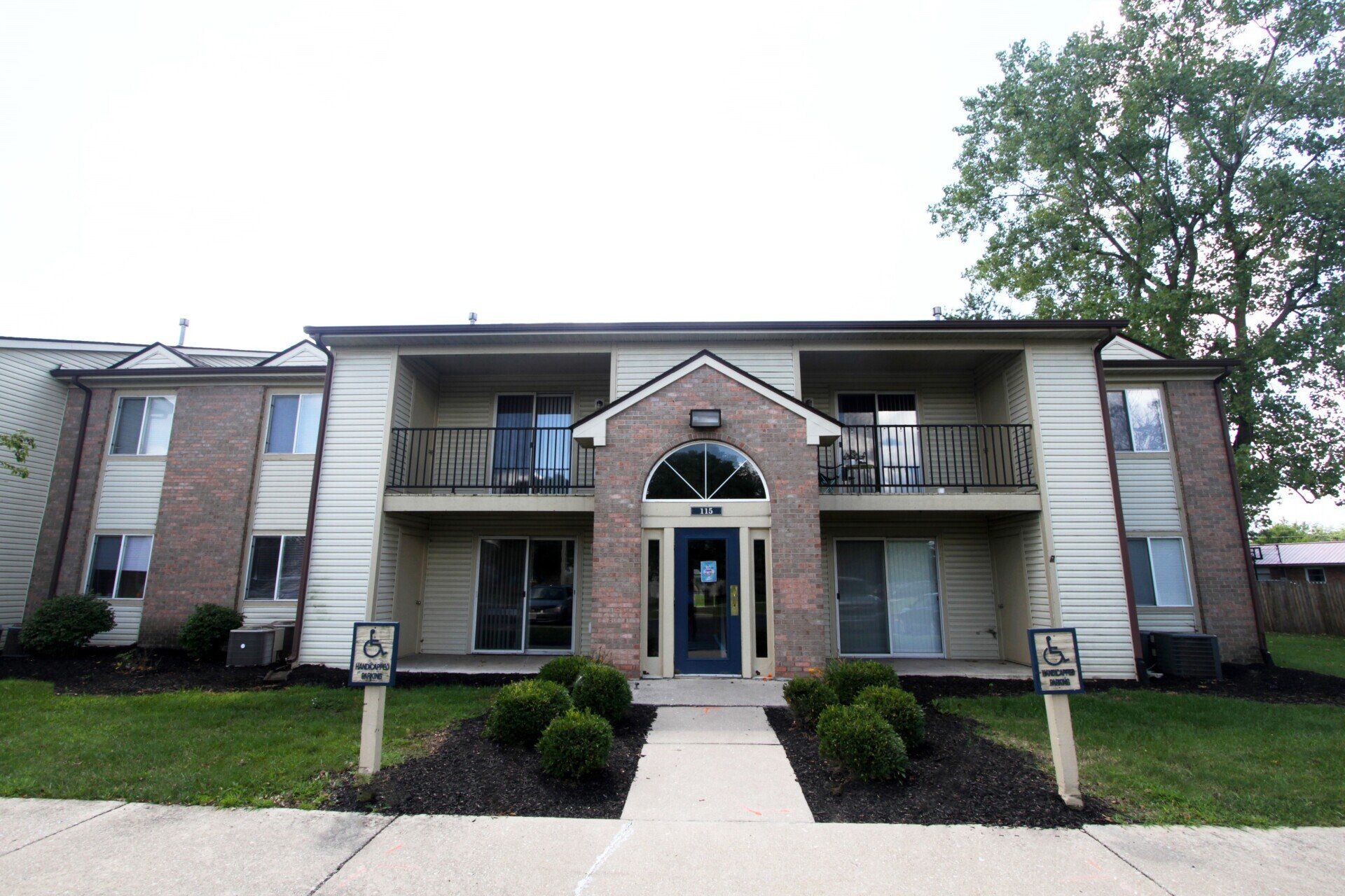 Walnut Manor Apartments Managed by JG² Companies